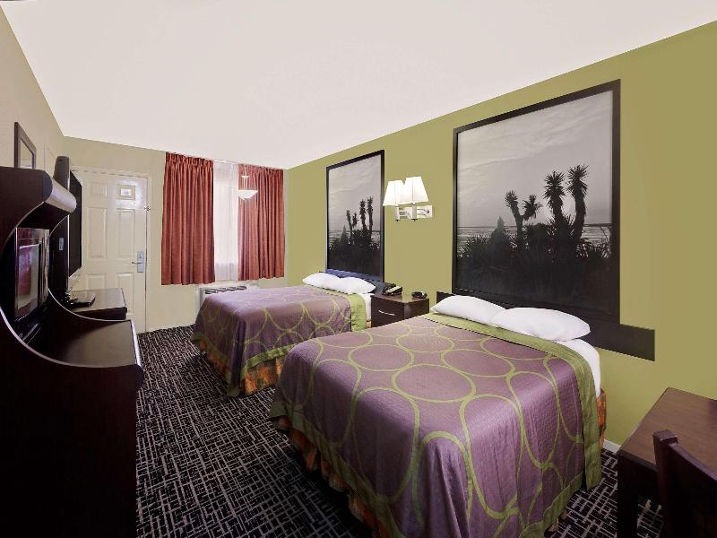QUADRUPLE Accessible-Two Queen Beds