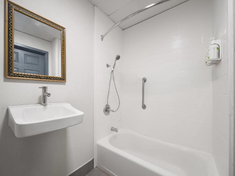 Wingate by Wyndham Savannah Gateway image