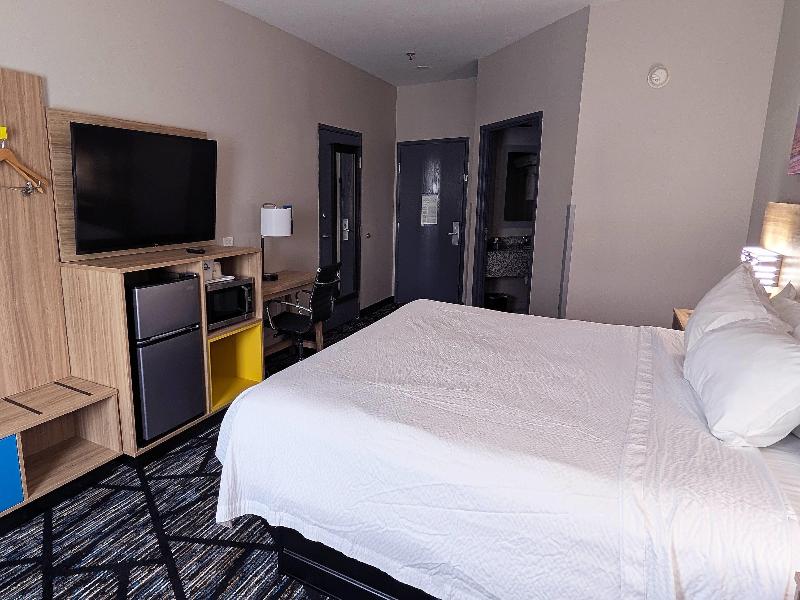 Room KING BED NON SMOKING