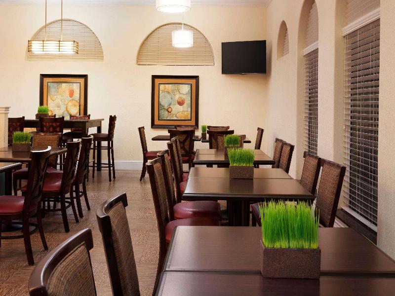 Wingate By Wyndham San Marcos image