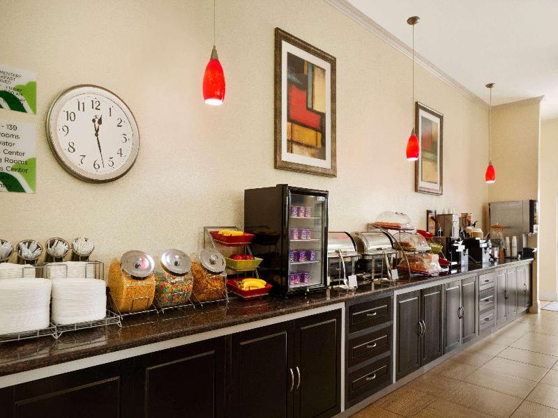 Wingate By Wyndham San Marcos image