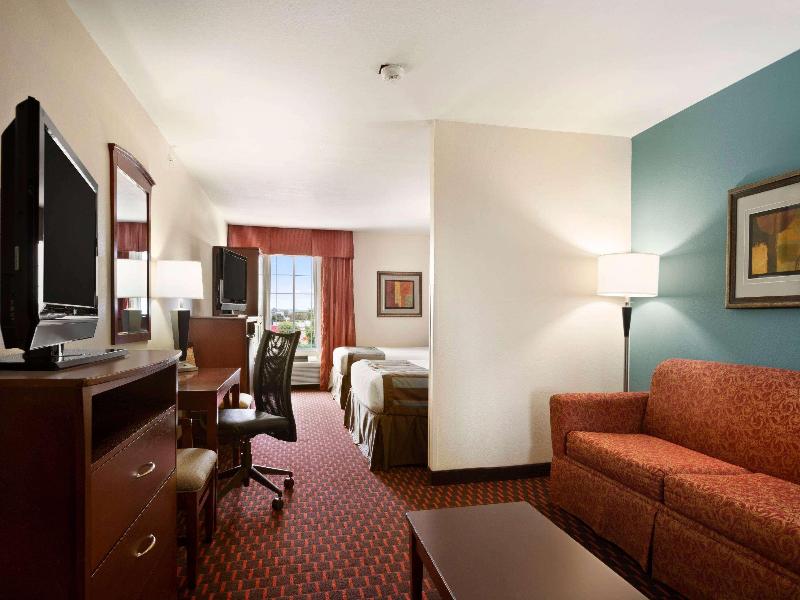 Wingate By Wyndham San Marcos image