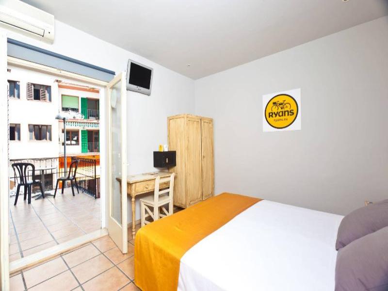 Ten Hostel image