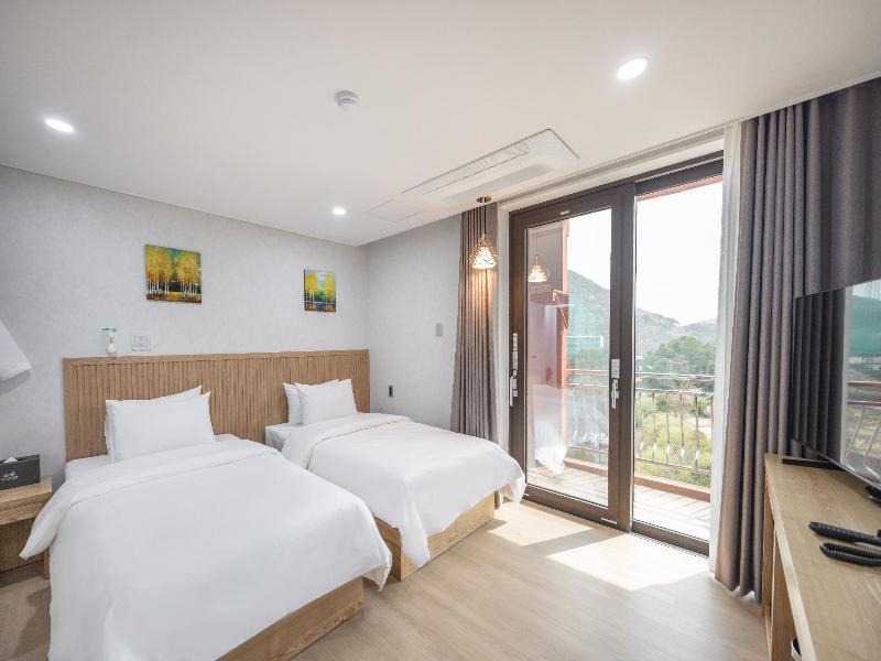 Dong Busan Tourist Hotel image