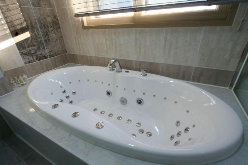 Inchon Prince Tourist Hotel image