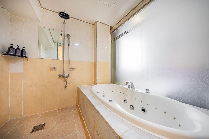 Inchon Prince Tourist Hotel image