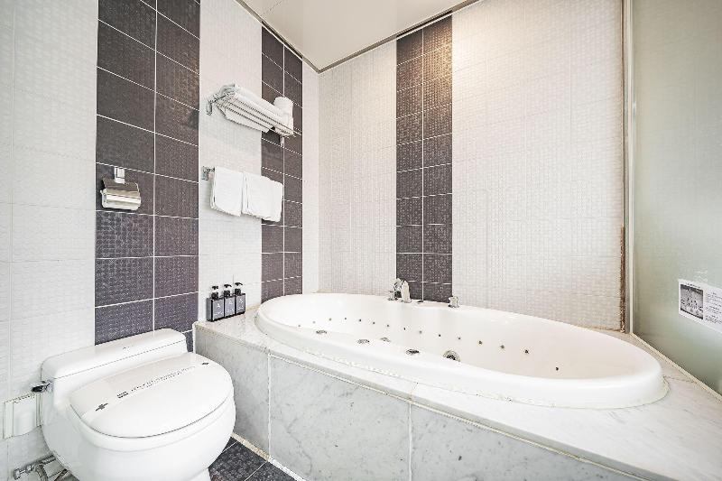 Inchon Prince Tourist Hotel image