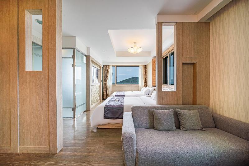 Inchon Prince Tourist Hotel image