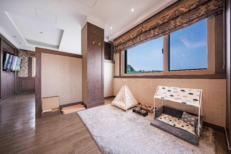 Inchon Prince Tourist Hotel image