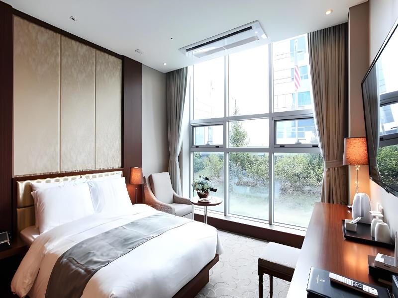 Rosana Boutique Hotel image