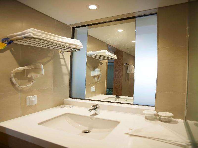 Best Western Gunsan Hotel image