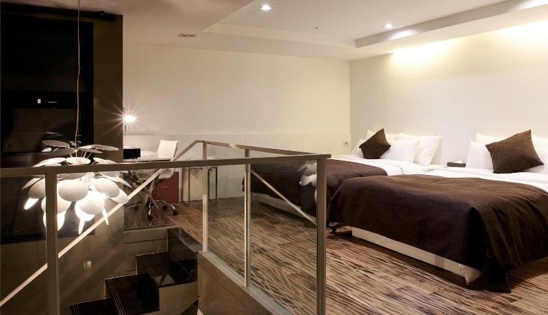 Sr Hotel Sadang image