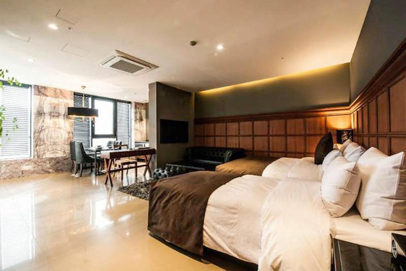 Sr Hotel Sadang image