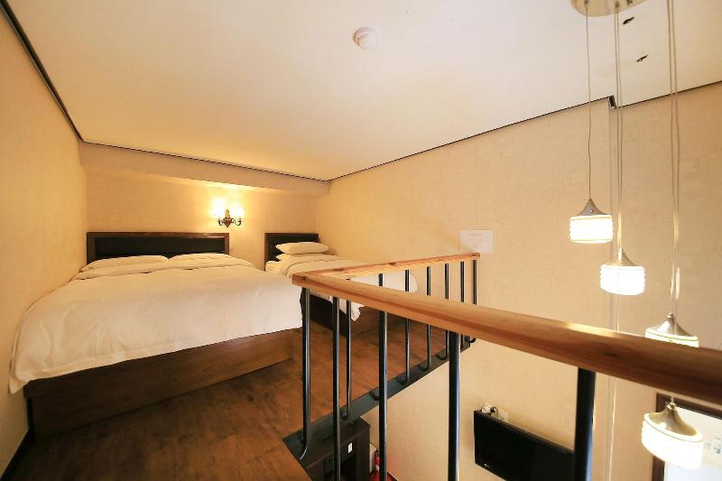 D.H Naissance Hotel image