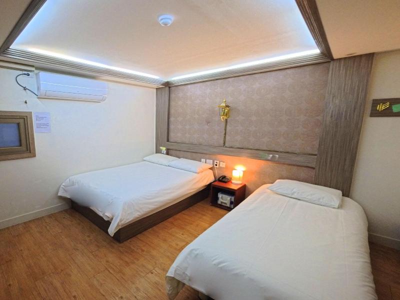 D.H Naissance Hotel image