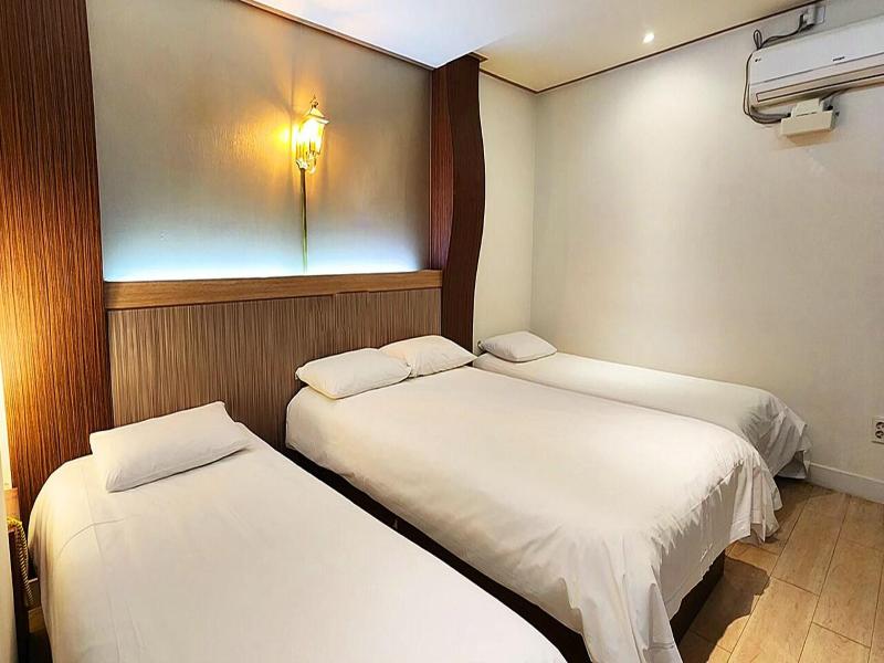 D.H Naissance Hotel image