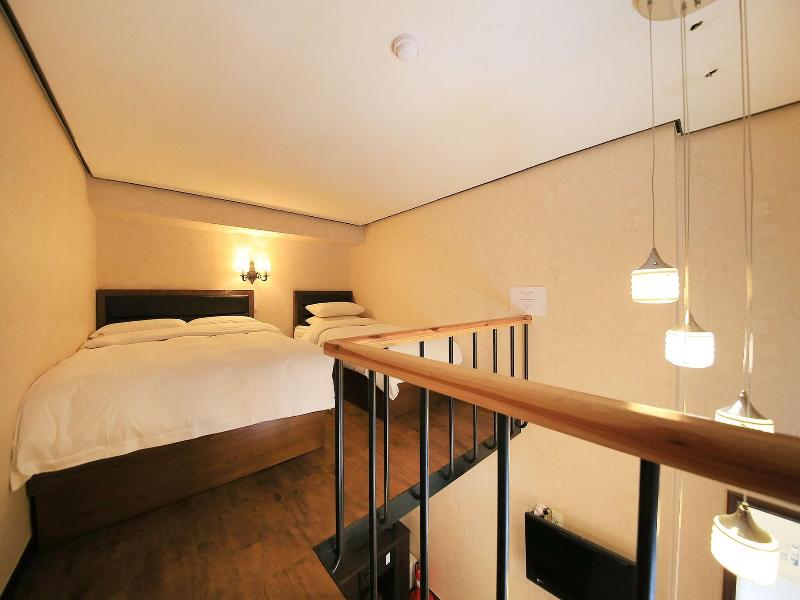 D.H Naissance Hotel image