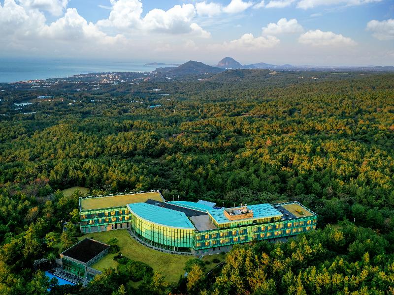WE Hotel — general view