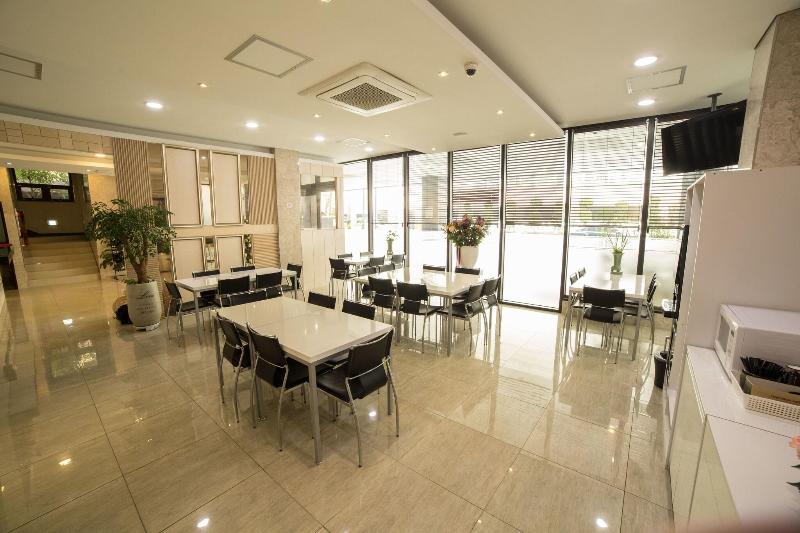 Reve Hotel Jeju image