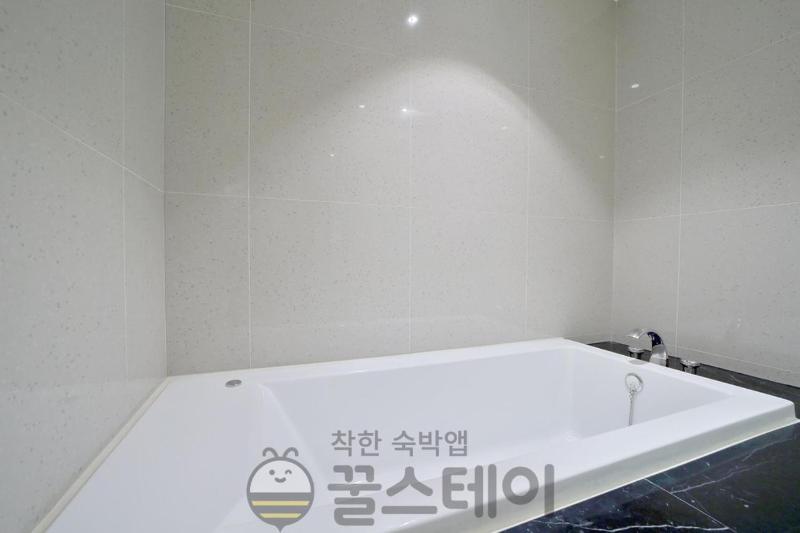 Golden Hotel image