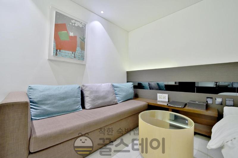 Golden Hotel image