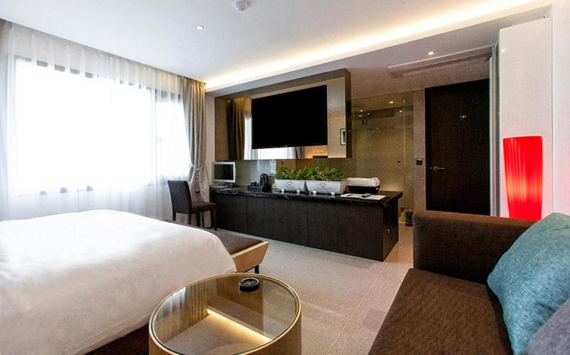 Golden Hotel image