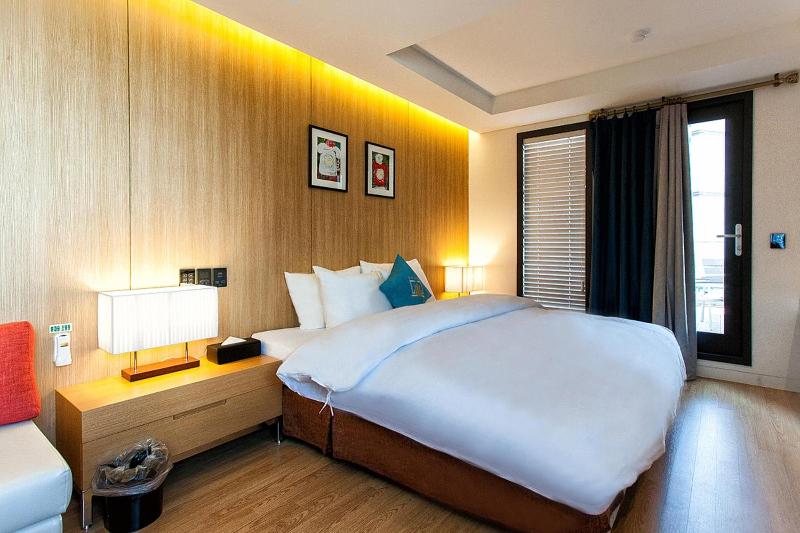 Golden Hotel image