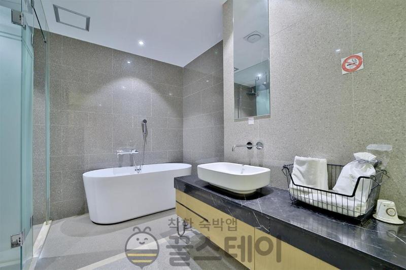 Golden Hotel image