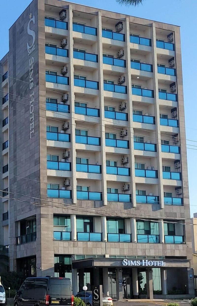 Sims Hotel image