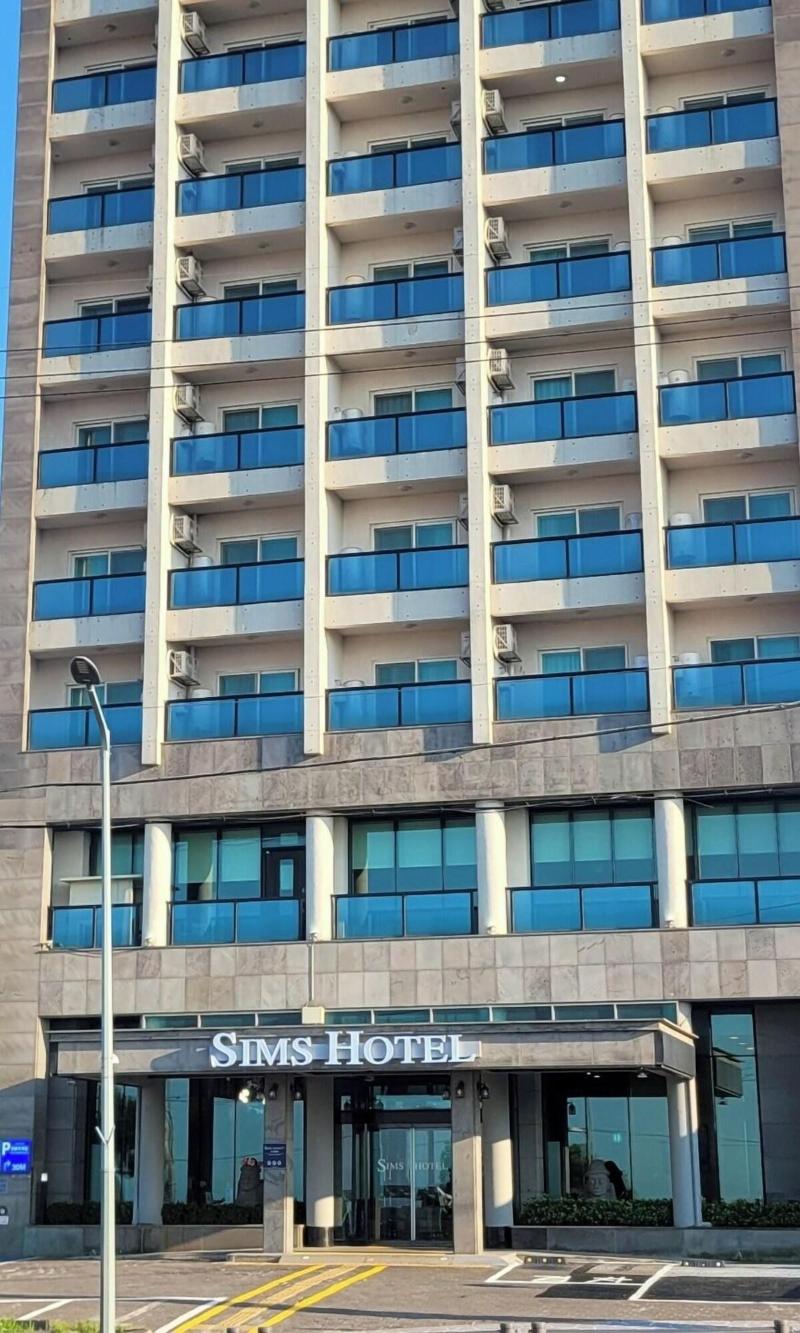 Sims Hotel image