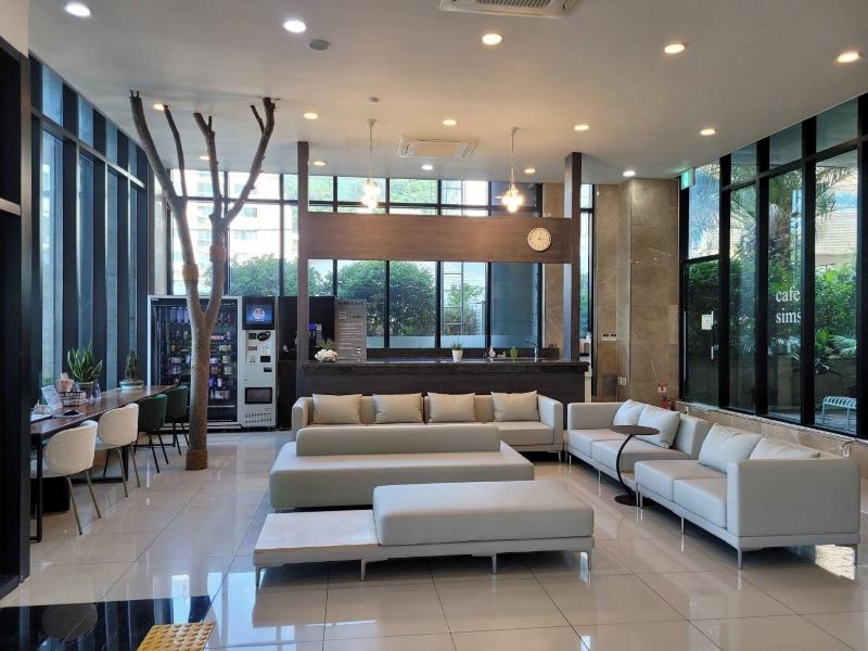 Sims Hotel image