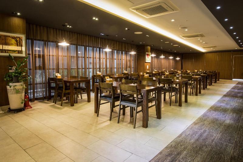 Vistacay Hotel World Cup image