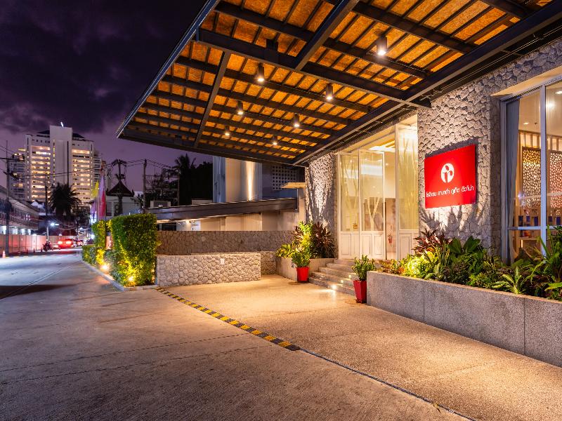 Ramada By Wyndham Phuket Deevana image