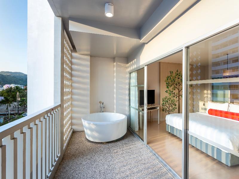 Ramada By Wyndham Phuket Deevana image