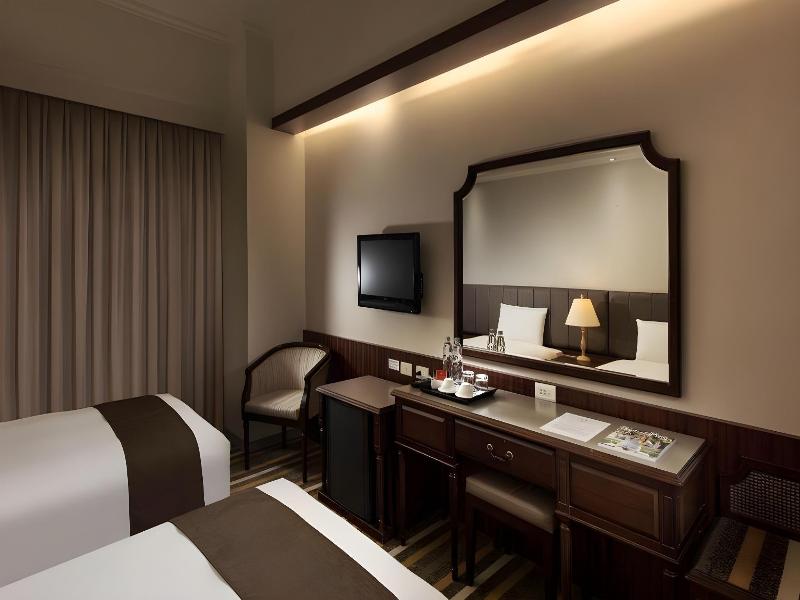 Urban Hotel 33 image