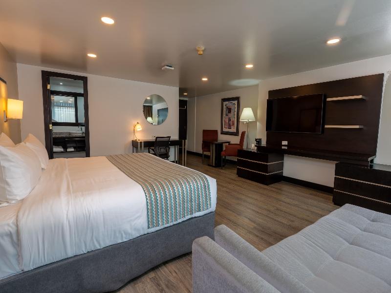 Wyndham Garden Quito image