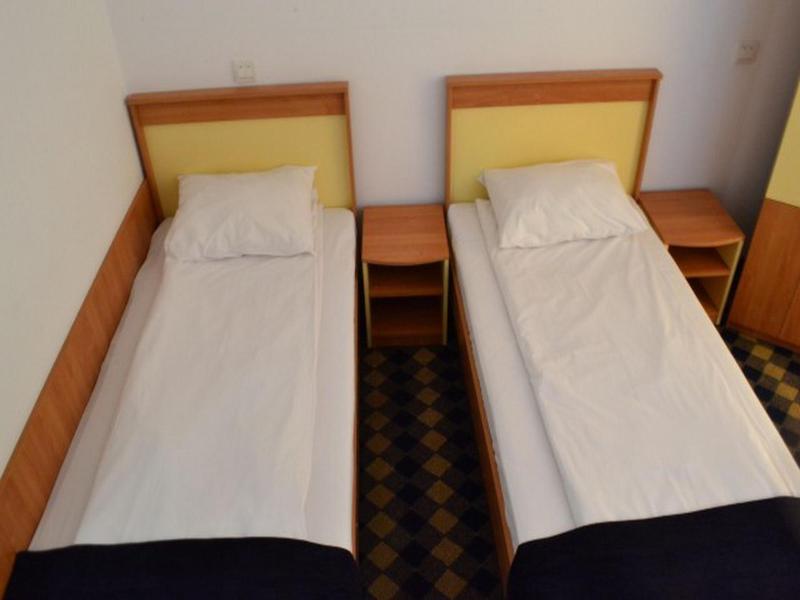Plus Hotel image