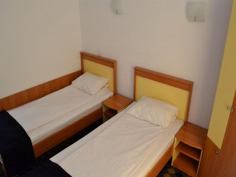 Plus Hotel image