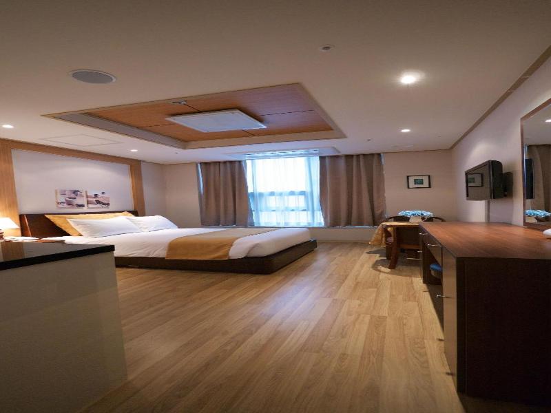 The Hotel Yeongjong Incheon Airport image