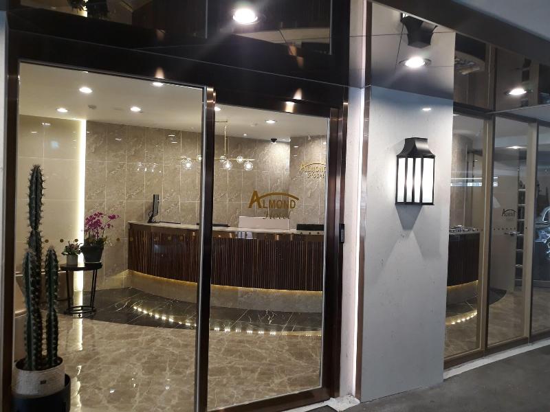 Hotel Almond Busan Station image