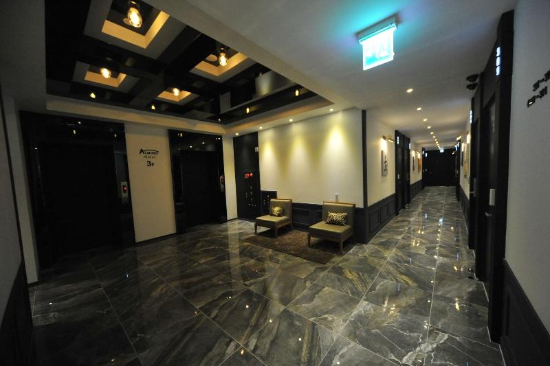 Hotel Almond Busan Station image