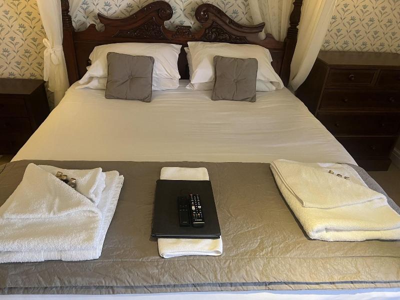 The George Hotel image