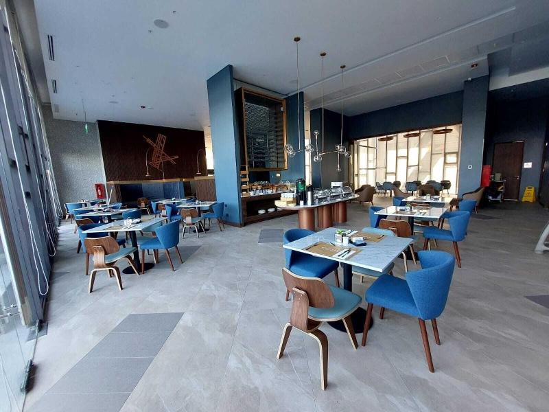 Courtyard by Marriott Santiago Airport image