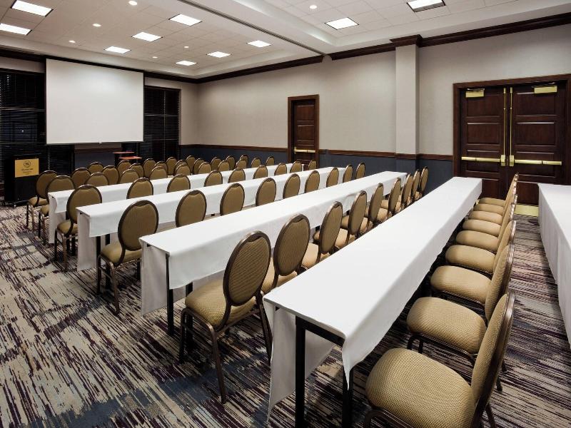 Sheraton St. Paul Woodbury Hotel image