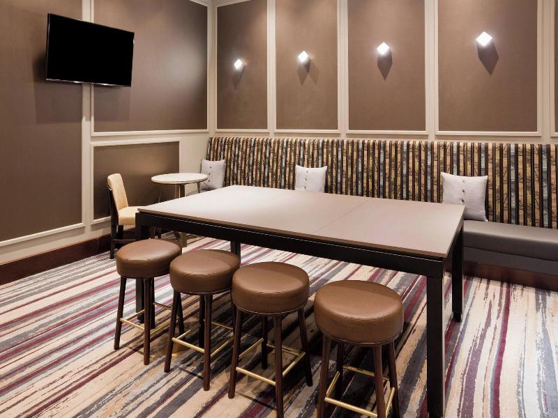 Sheraton St. Paul Woodbury Hotel image