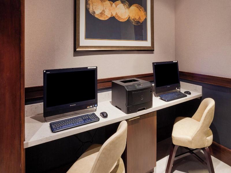 Sheraton St. Paul Woodbury Hotel image