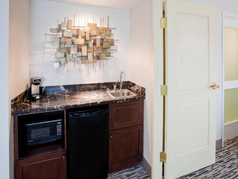 Sheraton St. Paul Woodbury Hotel image
