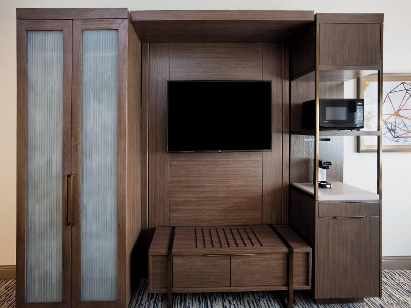 Sheraton St. Paul Woodbury Hotel image