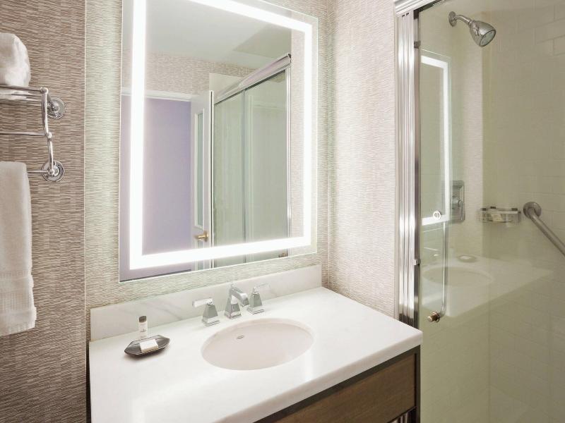 Sheraton St. Paul Woodbury Hotel image