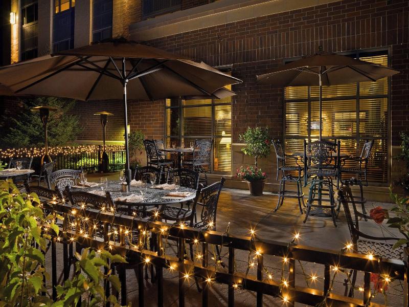 Sheraton St. Paul Woodbury Hotel image